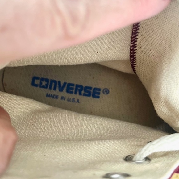 Vintage Converse Chuck Taylor All Stars Burgundy w/ screen flower High Top 1970 - Picture 9 of 11